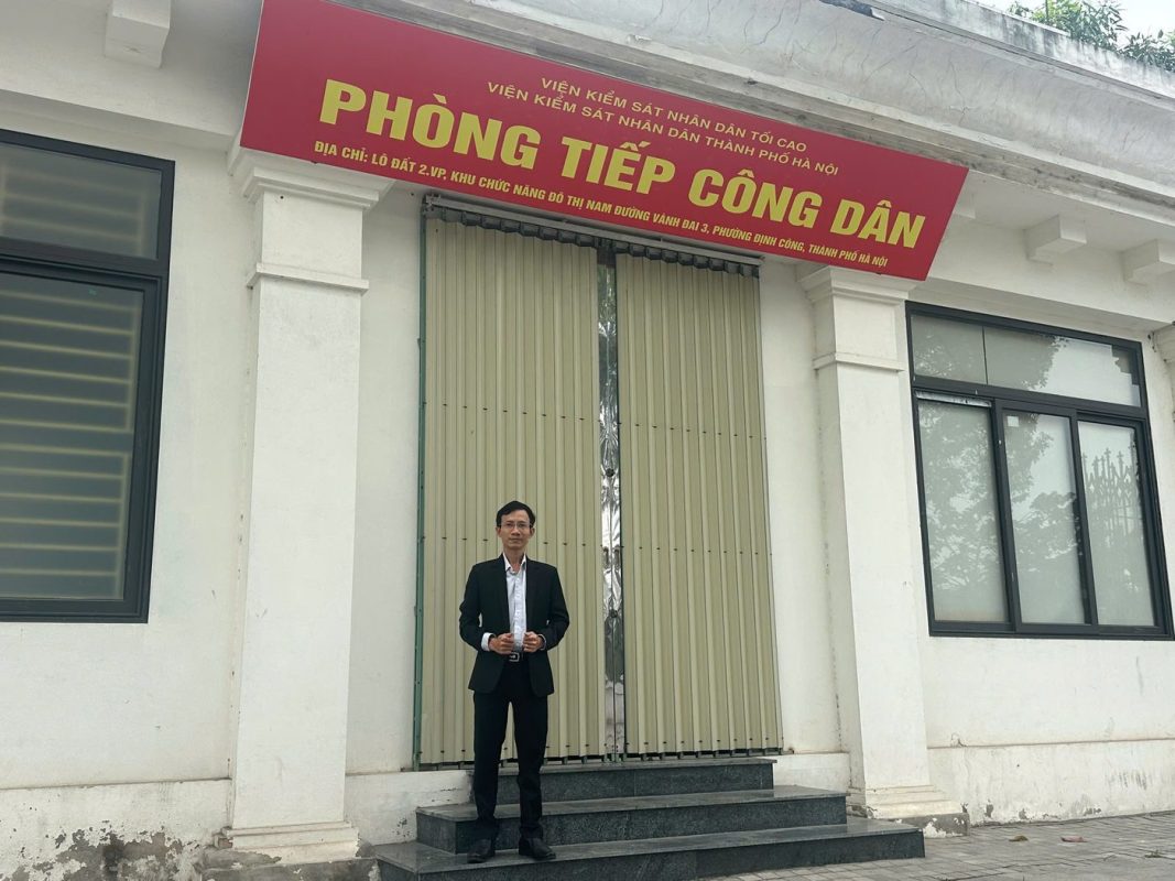 Luật sư hình sự Phạm Văn Duẩn làm việc tại Viện Kiểm sát